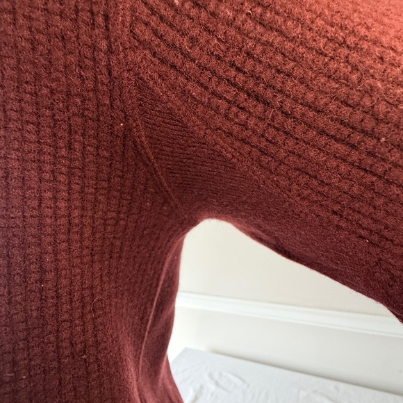 Polo Sport Waffle Knit Men’s Cashmere Sweater, L (slim), Maroon - Picture 4 of 10
